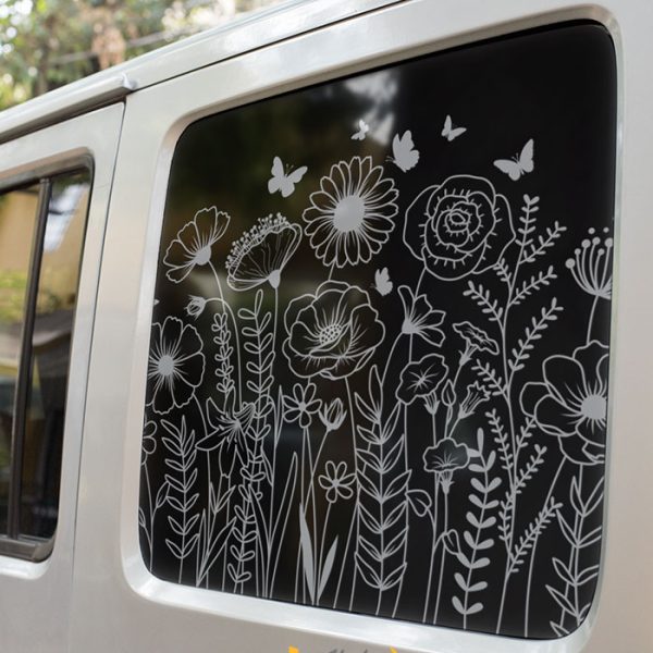 برچسب شیشه در ماشین طرح گل